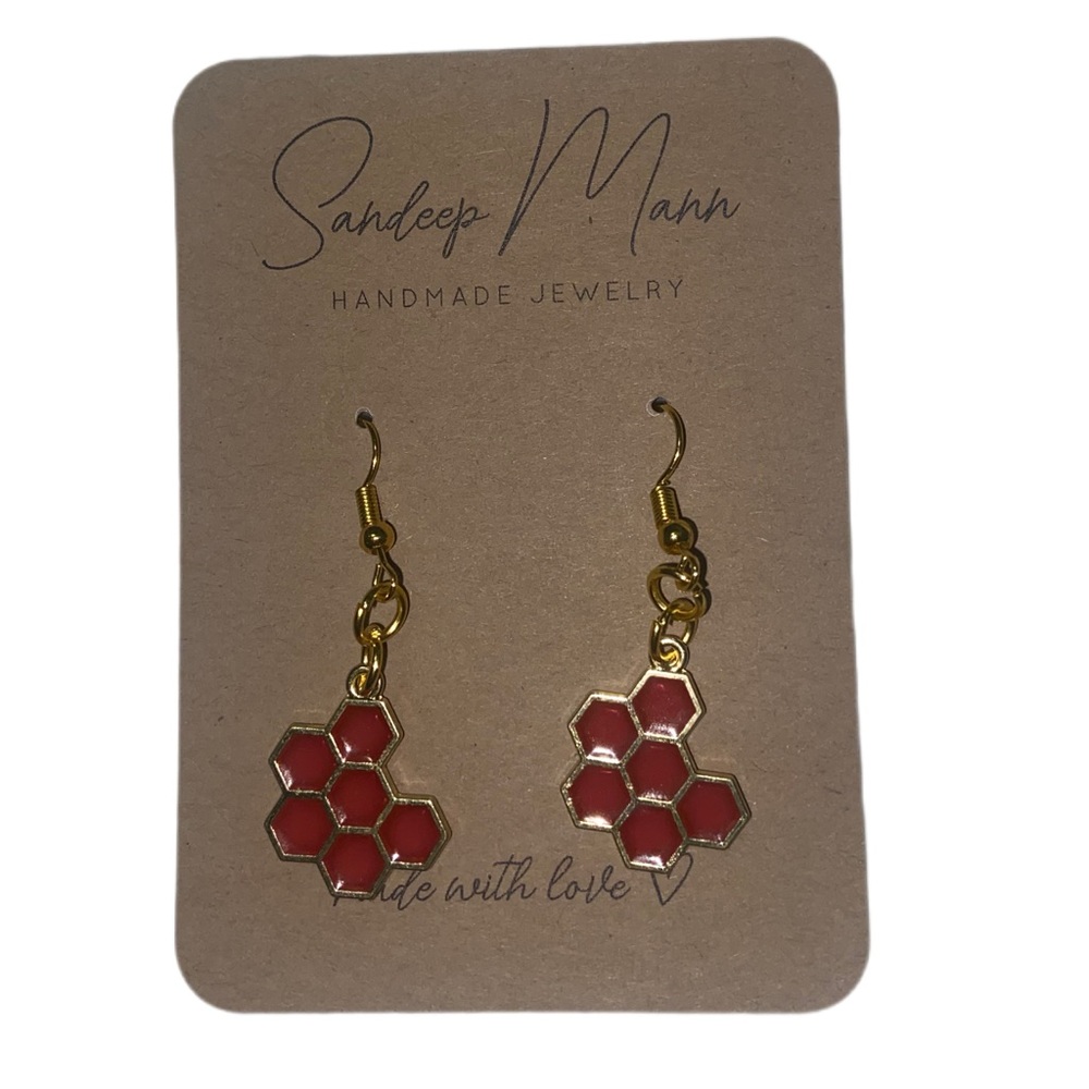 Honeycomb 🍯 beehive earrings 🐝 in red